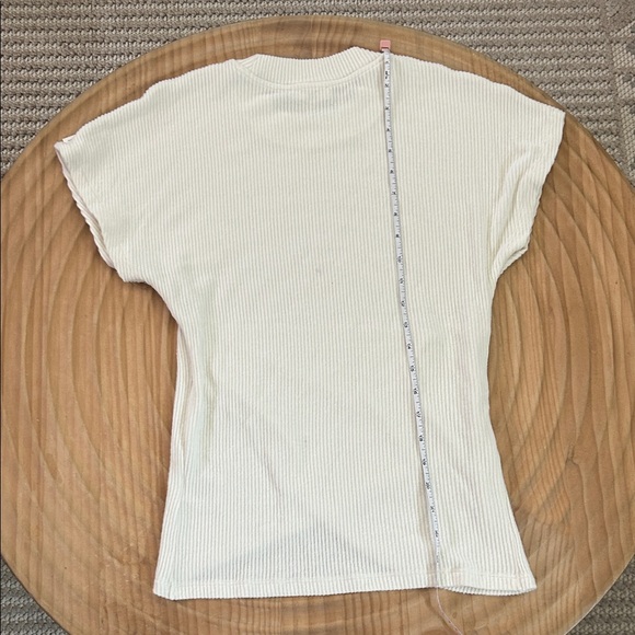 78&Sunny Ribbed Short Sleeve Tee in Cream with Crossover Hem - Picture 5 of 5